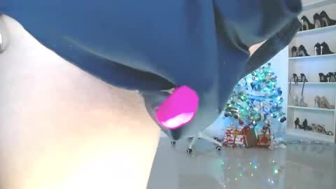 Bee if you ever see the girl who can take 12 inch all the way inside the ass try me online show from 12/16/24, 01:10