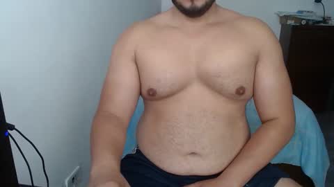 Snapshot of beefypecs_10 chatting on 02/10/26, 07:18 Criss2fer online show from 02/10/26, 07:18