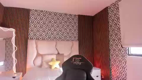 BELLA online show from 06/11/26, 12:14