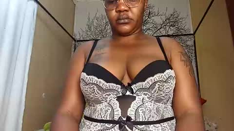 beencee2 online show from 01/14/25, 02:19