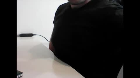 Snapshot of beenee3 chatting on 03/11/26, 06:19 beenee3 online show from 03/11/26, 06:19