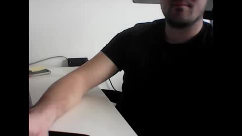 Snapshot of beenee3 chatting on 03/13/26, 07:15 beenee3 online show from 03/13/26, 07:15