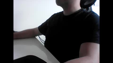 beenee3 online show from 05/15/26, 06:20