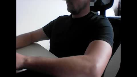 beenee3 online show from 05/19/26, 07:58