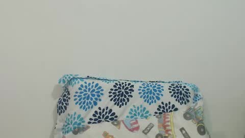 Snapshot of beentage chatting on 12/06/24, 04:25 Alex online show from 12/06/24, 04:25