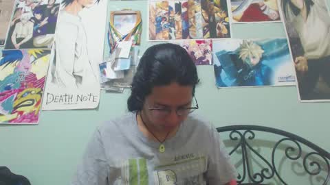 Snapshot of beentage chatting on 12/29/24, 05:33 Alex online show from 12/29/24, 05:33