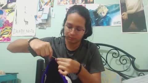 Snapshot of beentage chatting on 01/07/25, 04:39 Alex online show from 01/07/25, 04:39