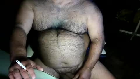 Snapshot of beers19 chatting on 10/13/25, 02:06 beers19 online show from 10/13/25, 02:06