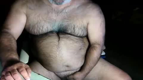 Snapshot of beers19 chatting on 10/16/25, 06:36 beers19 online show from 10/16/25, 06:36