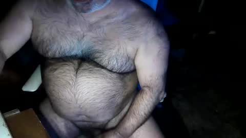 Snapshot of beers19 chatting on 11/19/25, 08:03 beers19 online show from 11/19/25, 08:03