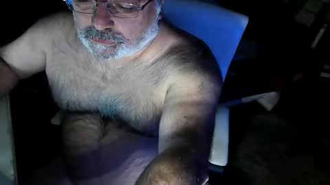 Snapshot of beers19 chatting on 12/05/25, 03:41 beers19 online show from 12/05/25, 03:41