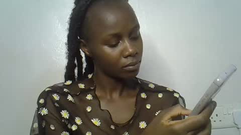 beeswee online show from 12/24/24, 08:05