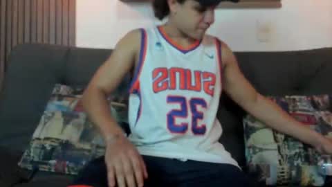 independent model online show from 11/02/25, 08:22