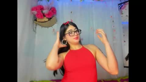 modelo independiente online show from 05/02/26, 11:43