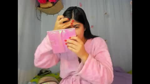 modelo independiente online show from 05/11/26, 07:11
