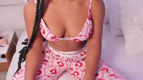 Snapshot of belkis_mills chatting on 01/16/25, 02:30 Belkis online show from 01/16/25, 02:30