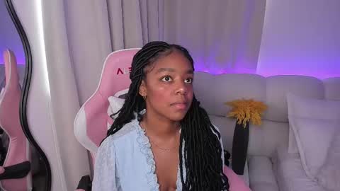 Snapshot of belkis_mills chatting on 02/14/25, 06:29 Belkis online show from 02/14/25, 06:29