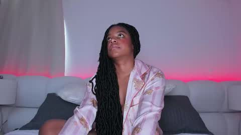 Snapshot of belkis_mills chatting on 02/25/25, 05:58 Belkis online show from 02/25/25, 05:58