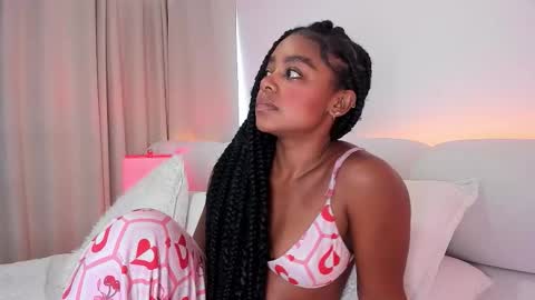 Snapshot of belkis_mills chatting on 10/02/25, 04:47 Belkis online show from 10/02/25, 04:47