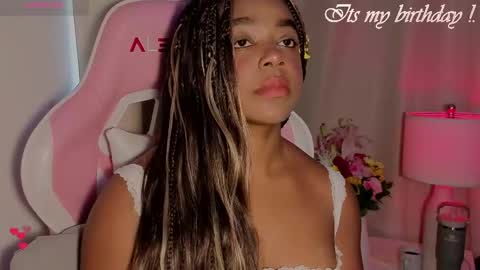 Snapshot of belkis_mills chatting on 05/12/26, 04:04 Belkis online show from 05/12/26, 04:04