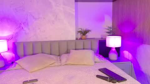 BELLA online show from 10/22/25, 01:55