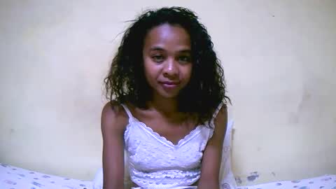 Snapshot of bella193999 chatting on 12/06/24, 12:49 bella193999 online show from 12/06/24, 12:49