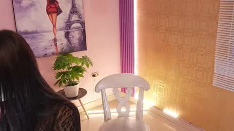 Snapshot of bella19__ chatting on 10/15/25, 08:20 bella19 online show from 10/15/25, 08:20