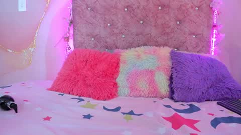 Melanie  online show from 01/20/25, 07:04