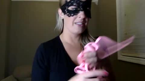 Snapshot of bella_bradford chatting on 03/04/25, 02:17 Bella Bradford online show from 03/04/25, 02:17