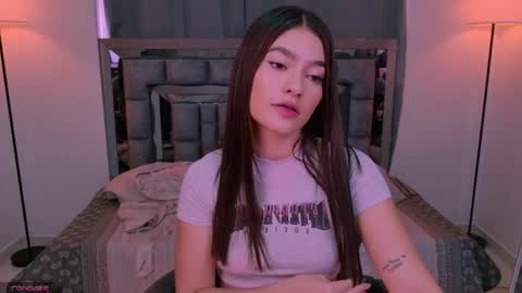 Snapshot of bella_clark2 chatting on 06/04/26, 02:56 Bella online show from 06/04/26, 02:56