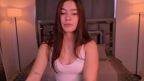 Snapshot of bella_clark2 chatting on 07/28/26, 03:21 Bella online show from 07/28/26, 03:21