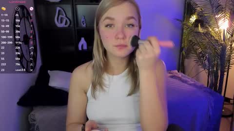 Bella online show from 12/02/25, 05:13