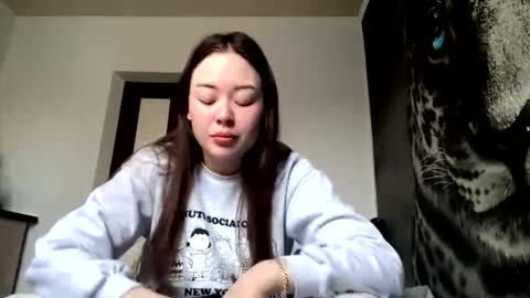 Snapshot of bella_dolletares chatting on 03/18/26, 01:53 Hanna here Welcome online show from 03/18/26, 01:53