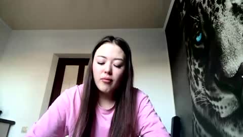 Snapshot of bella_dolletares chatting on 04/05/26, 01:25 Hanna here Welcome online show from 04/05/26, 01:25
