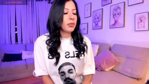 Snapshot of bella_es chatting on 09/14/25, 04:22 Onlyfans isa bella 23 online show from 09/14/25, 04:22