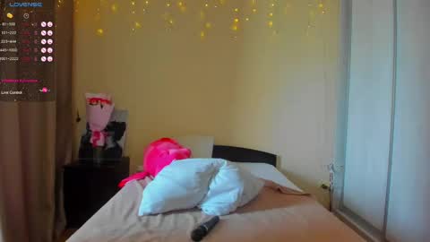 Snapshot of bella_foryou chatting on 02/15/25, 03:42 NastyaThere are legends that in this room all your wishes can come true  Private is Open online show from 02/15/25, 03:42