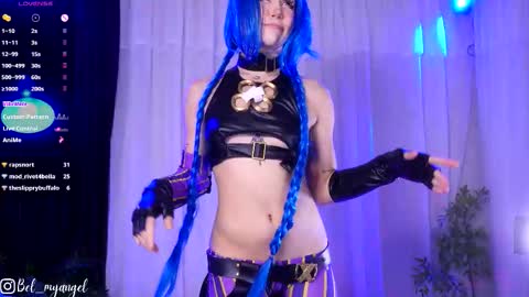 Snapshot of bella_franco chatting on 03/10/26, 04:23 In instagran bel myangel online show from 03/10/26, 04:23