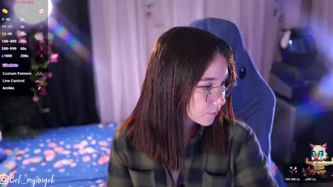 Snapshot of bella_franco chatting on 05/15/26, 04:25 In instagran bel myangel online show from 05/15/26, 04:25