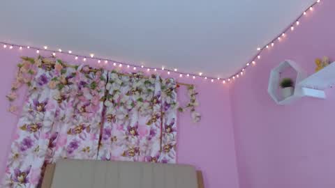 Snapshot of bella_gentle chatting on 03/11/25, 11:44 bella_gentle online show from 03/11/25, 11:44