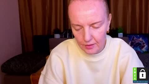 Snapshot of bella_hadatt chatting on 03/12/26, 12:33 Bella online show from 03/12/26, 12:33