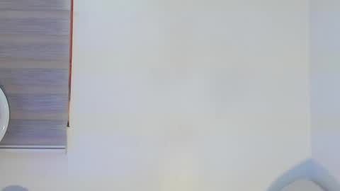 Laura online show from 04/29/26, 06:14