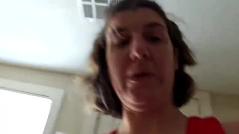 Bella James online show from 12/18/25, 05:30