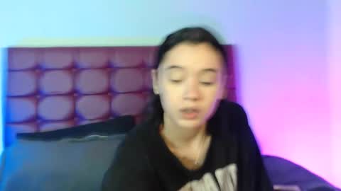 Snapshot of bella_lr chatting on 02/04/26, 03:23 Valentina online show from 02/04/26, 03:23