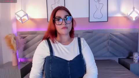 Snapshot of bella_m00n chatting on 07/03/26, 01:39 Bella online show from 07/03/26, 01:39