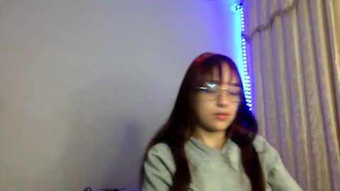 Snapshot of bella_mc chatting on 12/02/25, 02:39 bella_mc online show from 12/02/25, 02:39