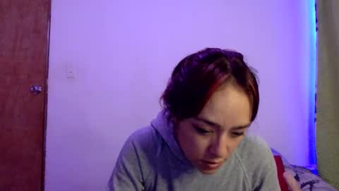 Snapshot of bella_mc chatting on 12/03/25, 02:41 bella_mc online show from 12/03/25, 02:41