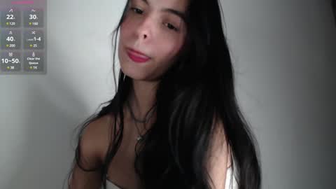 Snapshot of bella_musee chatting on 01/23/25, 11:26   online show from 01/23/25, 11:26