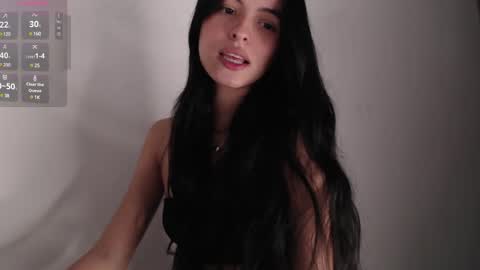 Snapshot of bella_musee chatting on 02/11/25, 10:50   online show from 02/11/25, 10:50