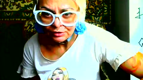 Bella Nathalie online show from 11/12/25, 01:11