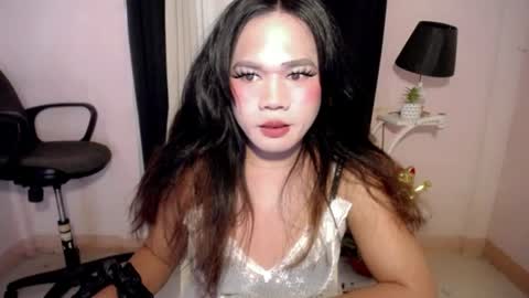 Snapshot of bella_ngo chatting on 06/17/26, 02:58 bella_ngo online show from 06/17/26, 02:58